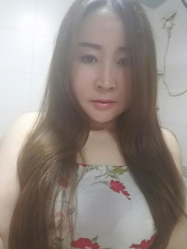 金州体育场小区的妹子